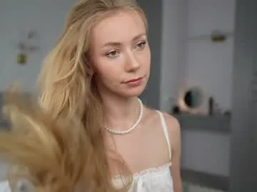 CassieGil – webcam model profile photo Image 11