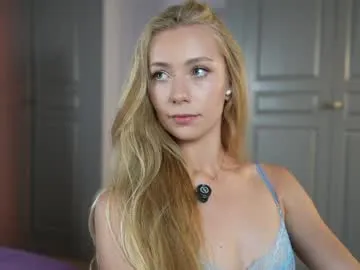 CassieGil – webcam model profile photo Image 15