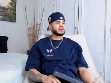 EmiRoseth – webcam model profile photo Image 5