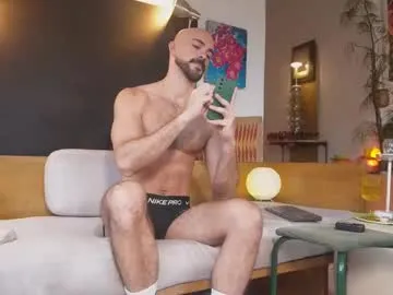 esthetics_boys – webcam model profile photo Image 10