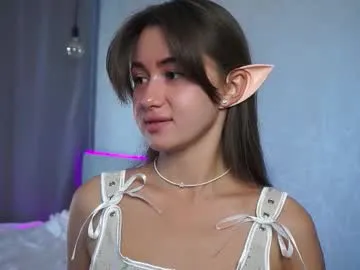 CassieGil – webcam model profile photo Image 3