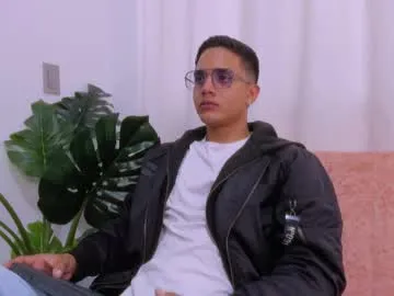 SkyLumen – webcam model profile photo Image 19