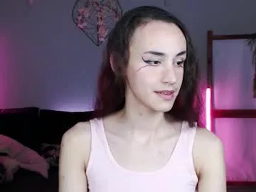 AlannaWeest – webcam model profile photo Image 16