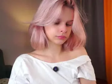 CassieGil – webcam model profile photo Image 6