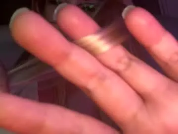 CassieGil – webcam model profile photo Image 12