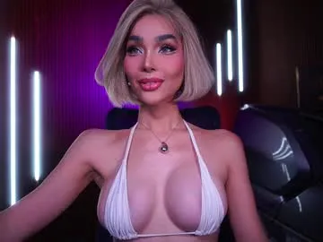 CassieGil – webcam model profile photo Image 9