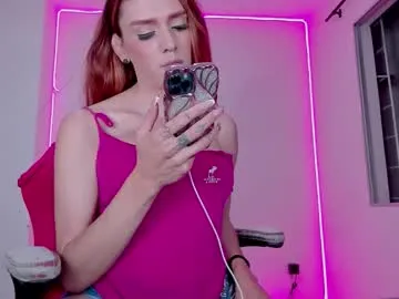 PaulaHills – webcam model profile photo Image 2