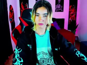 Noya – webcam model profile photo Image 4