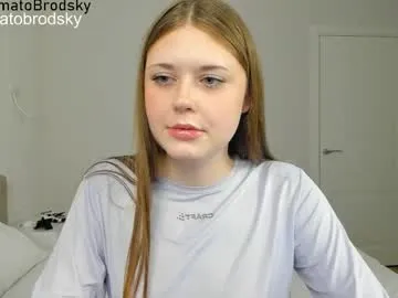 JadeMartinelli – webcam model profile photo Image 3