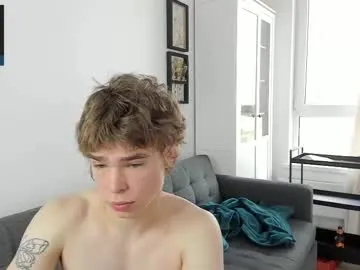 Olsuh – webcam model profile photo Image 9