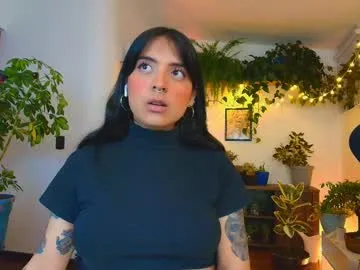 PaolaFalkon – webcam model profile photo Image 4