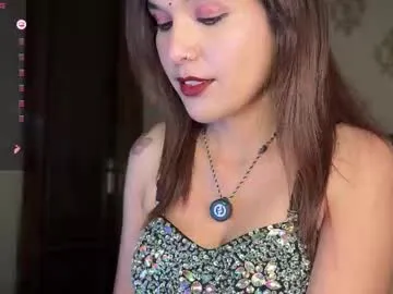 AmyBelmontt – webcam model profile photo Image 3