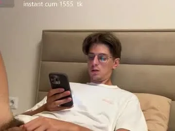 SofieLee – webcam model profile photo Image 3