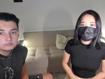 HugeTitties – webcam model profile photo Image 3