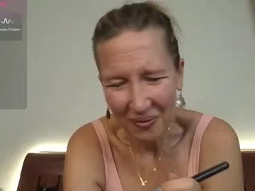 AmyBelmontt – webcam model profile photo Image 4