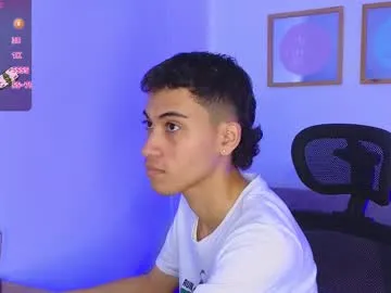 YaraDavis – webcam model profile photo Image 11