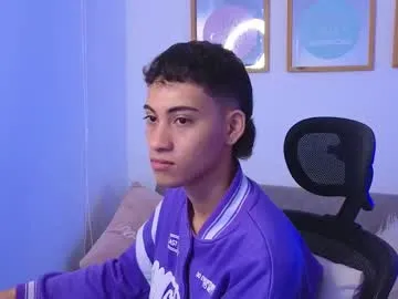 YaraDavis – webcam model profile photo Image 9