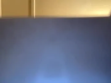 LillyPark – webcam model profile photo Image 13