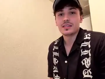 LillyPark – webcam model profile photo Image 7