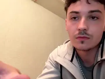 LillyPark – webcam model profile photo Image 9