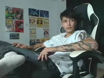 SkyLumen – webcam model profile photo Image 7