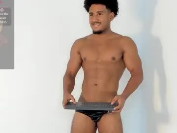 swoopyboy – webcam model profile photo Image 11