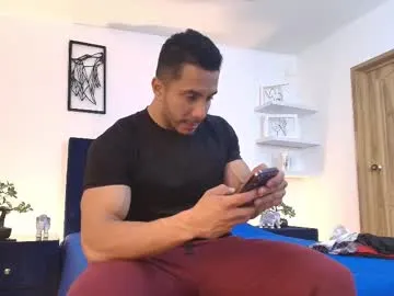 Juhone – webcam model profile photo Image 13