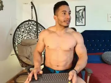 Juhone – webcam model profile photo Image 3