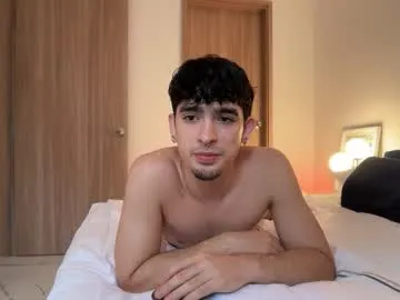 YaraDavis – webcam model profile photo Image 5