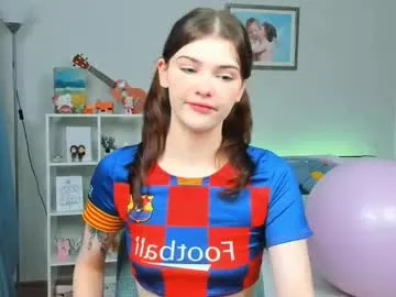 CassieGil – webcam model profile photo Image 6