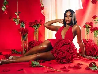 CassieGil – webcam model profile photo Image 2