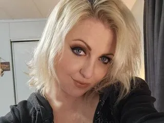 HANNIA_BAILEYS – webcam model profile photo Image 4