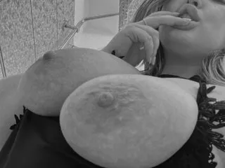 Caramel_Lights – webcam model profile photo Image 4