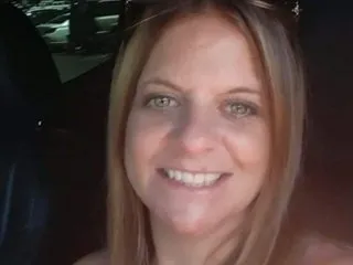 les_bains69 – webcam model profile photo Image 2