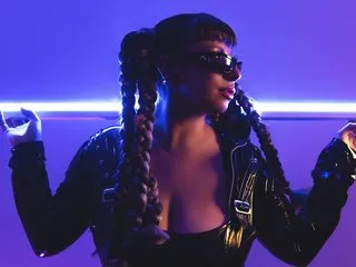 MiraLocks – webcam model profile photo Image 3