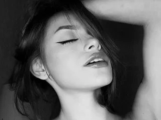 SophieBlaake – webcam model profile photo Image 2