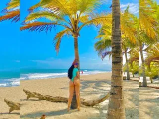 AmyBelmontt – webcam model profile photo Image 4