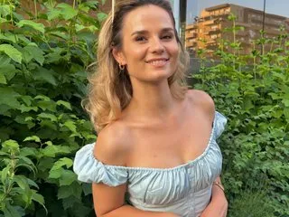 CamilaSantaMariaa – webcam model profile photo Image 4