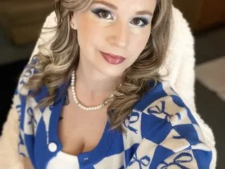 CassieGil – webcam model profile photo Image 2