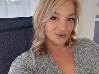 GLaM_GoDdEsS_143 – webcam model profile photo Image 3