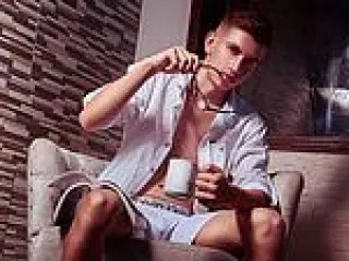 mikaelslow – webcam model profile photo