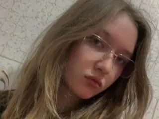 MyLesly – webcam model profile photo