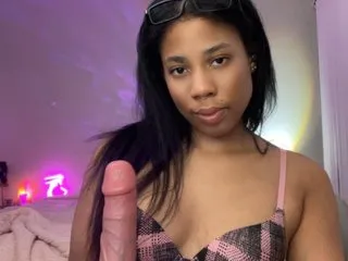 Salomety – webcam model profile photo Image 4