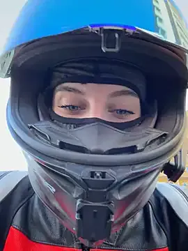 Chloe_Sins – webcam model profile photo Image 3