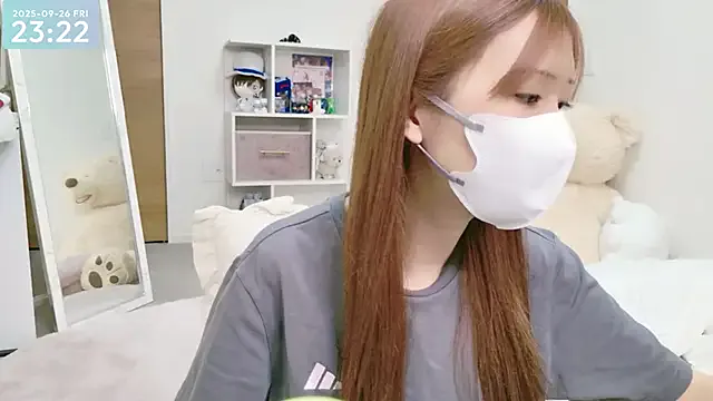 Noya – webcam model profile photo Image 18