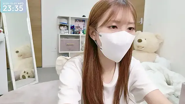 Noya – webcam model profile photo Image 19