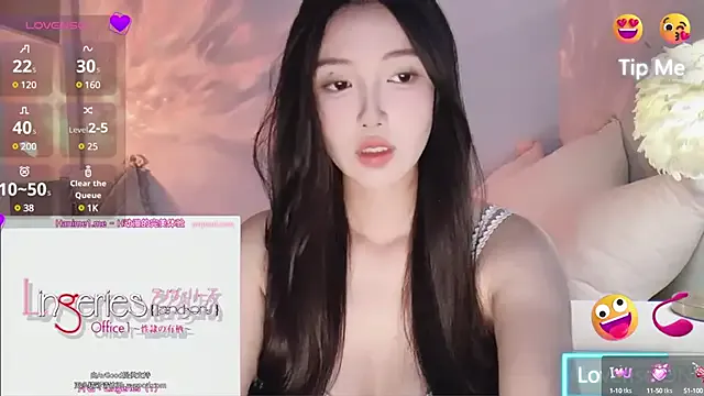 IsabellaSanz – webcam model profile photo Image 7