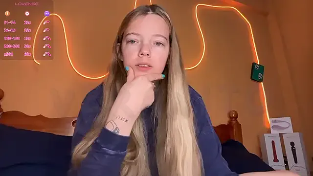 PaulinaSwift – webcam model profile photo Image 10