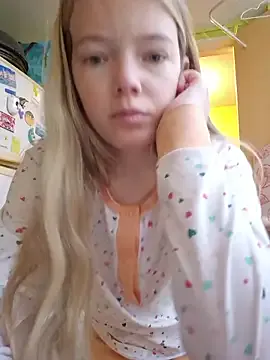 PaulinaSwift – webcam model profile photo Image 15