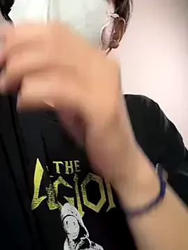 ArieliciousXXX – webcam model profile photo Image 9